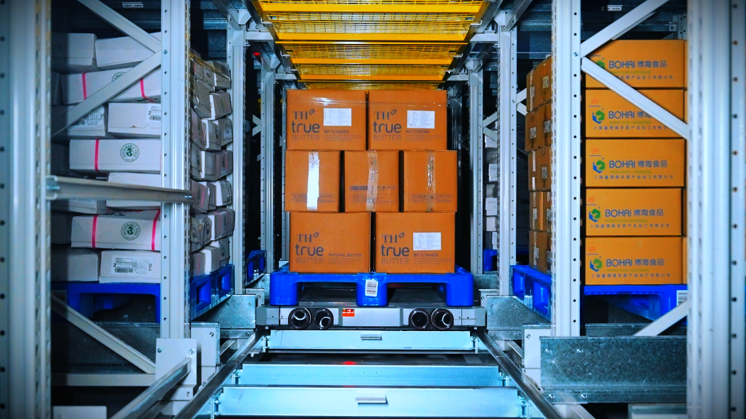Multi-Zone Cold Chain Logistics Automation -SkyCube Pallet-to-Person